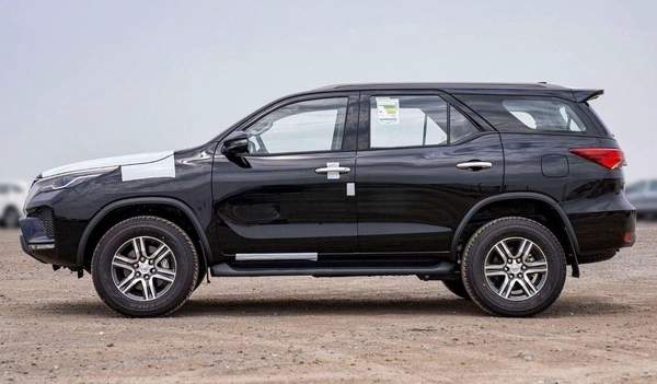 Toyota Fortuner FORTUNER 2.7L 4WD PETROL 2025