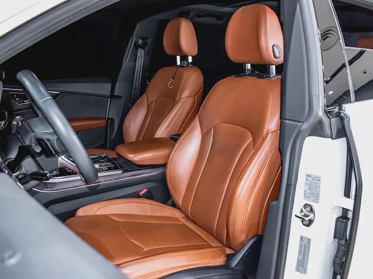 2019 ll Audi Q8 ll S-Line ll Gcc ll Full Option ll Full Service History-9-9