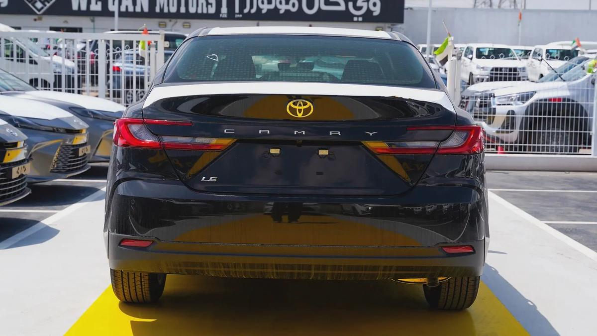2026 Toyota Camry LE - GCC Specs - Like New!-6-6