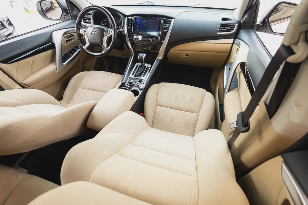 Mitsubishi Montero Sport 2019-5-5
