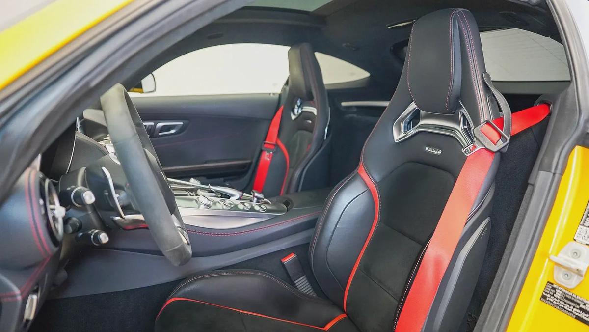 Special Offer | Low KM, 1 Owner, Special Color | AMG GT S Edition 1-7-7