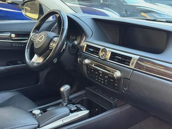 لكزس جي اس 350 2018