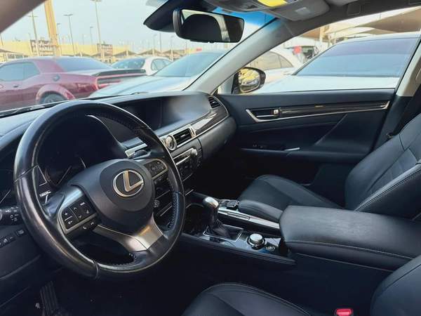 لكزس جي اس 350 2018