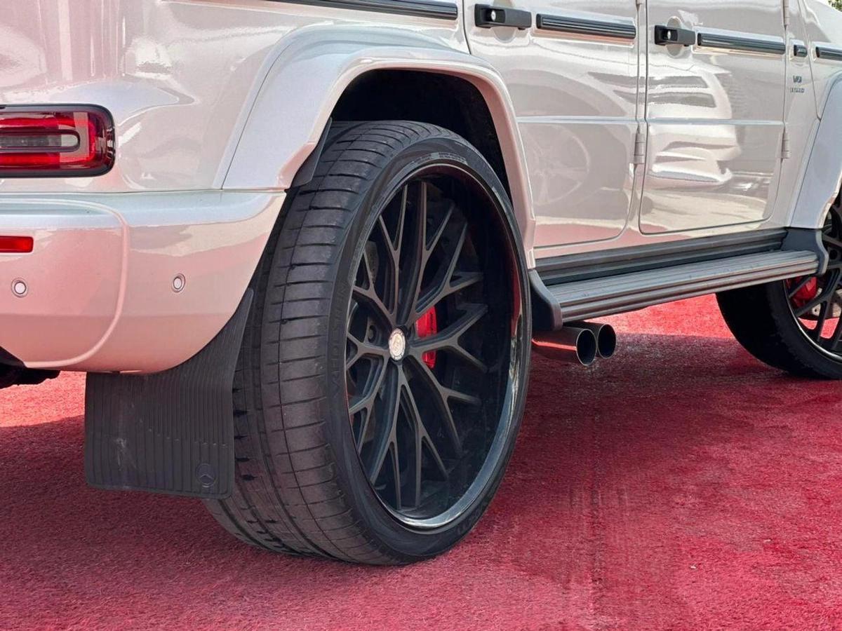 Mercedes-Benz G 63 AMG Std 4.0L Low Mileage Cleant title G63 Brabus Kit Japan Spec-3-3