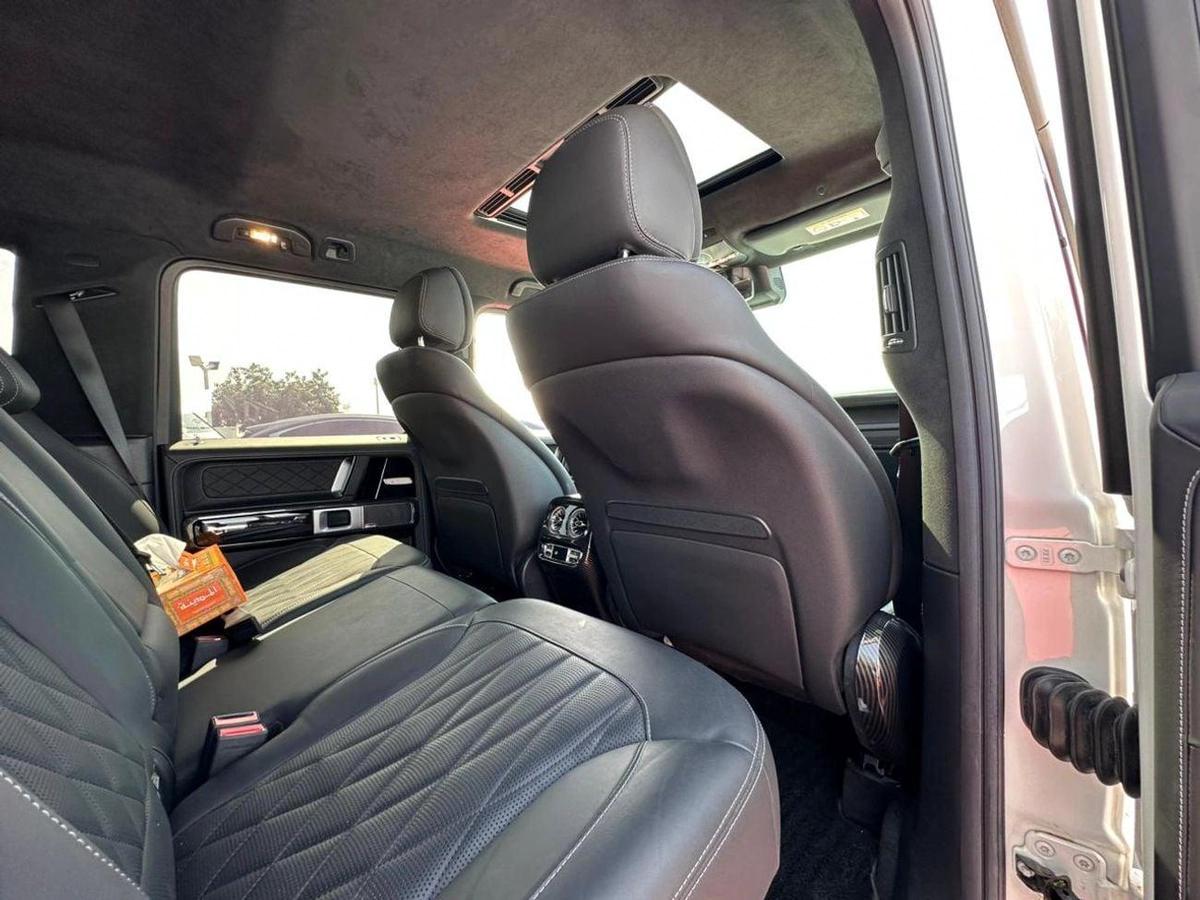 Mercedes-Benz G 63 AMG Std 4.0L Low Mileage Cleant title G63 Brabus Kit Japan Spec-10-10