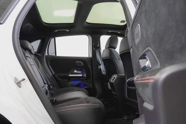 2,265 AED / 60 Months / 0% DP | 2022 Mercedes-Benz EQA350 Premium Plus / Agency Warranty