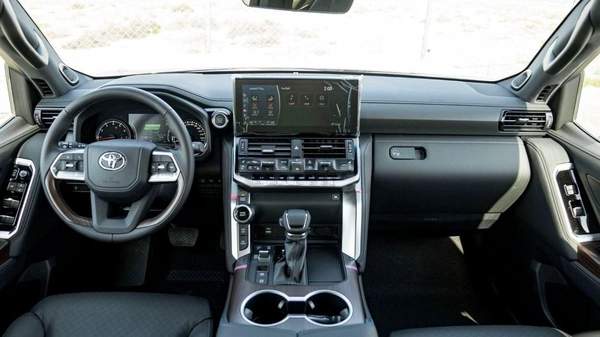 Toyota Land Cruiser LC300 VX 3.5P AT MY2025 – BLACK