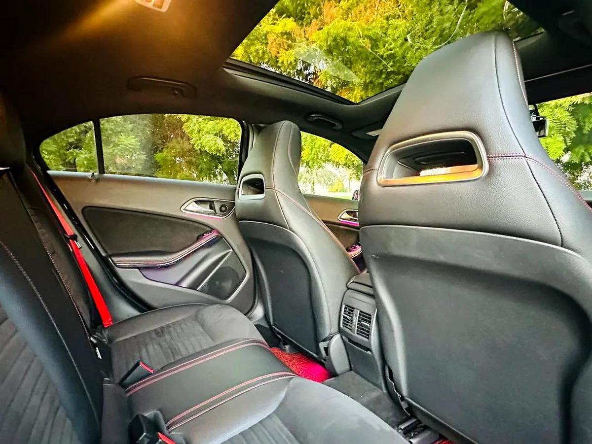 Mercedes Benz A45 AMG FULL OPTIONS FREE ACCIDENT-7-7
