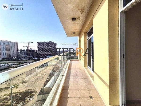 Mazaya 8, Queue Point, Liwan, Dubai