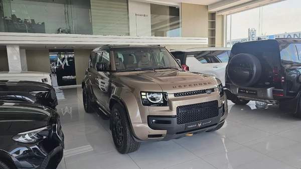 DEFENDER - OCTA - V8 P626 - 2026 - UNDER WARRANTY FROM AGENCY - GCC SPECS - GOLDEN COLOR