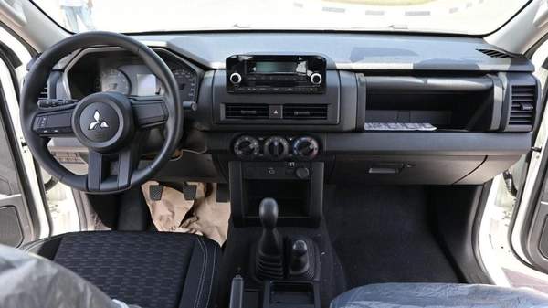 Mitsubishi L200 Mitsubishi L200 petrol 2.5L 2025 brand new 2.5L petrol