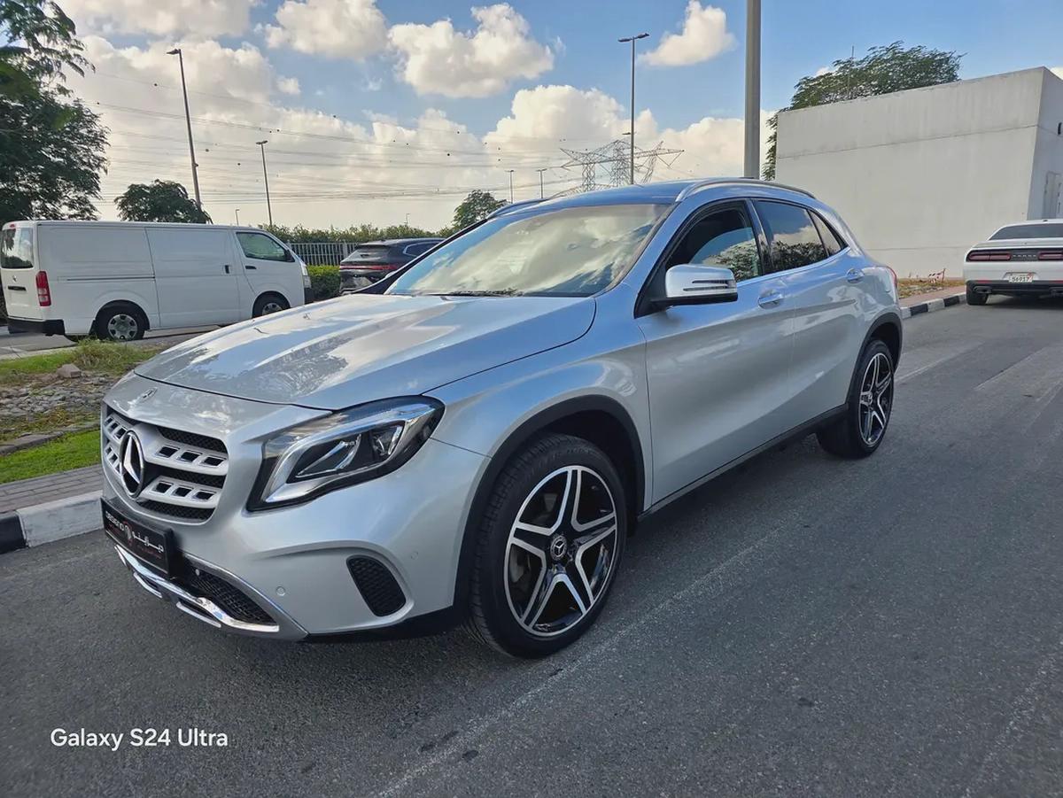 2020 Mercedes-Benz GLA 250 4Matic - American Very clean car-0-0