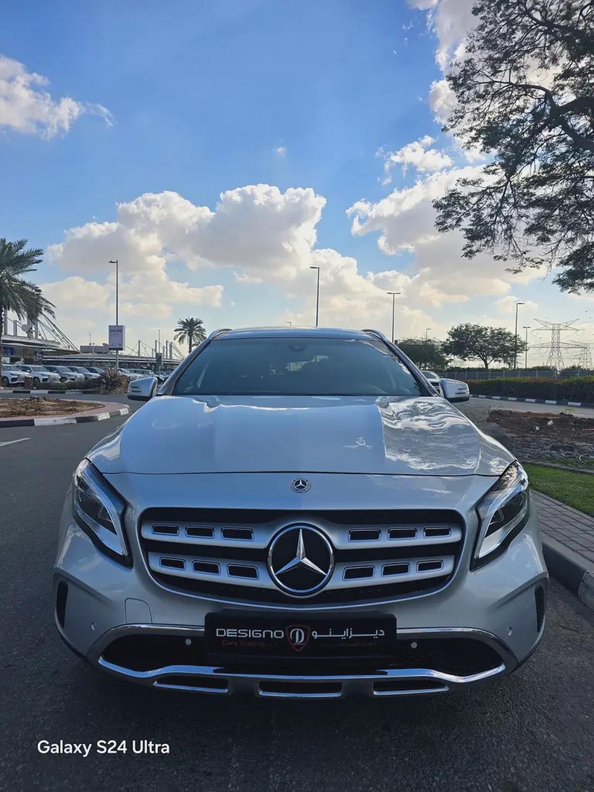 2020 Mercedes-Benz GLA 250 4Matic - American Very clean car-1-1