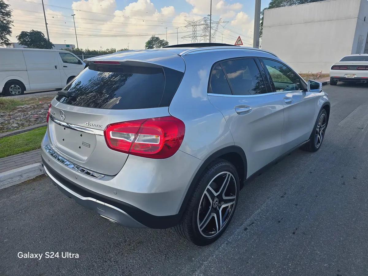2020 Mercedes-Benz GLA 250 4Matic - American Very clean car-5-5