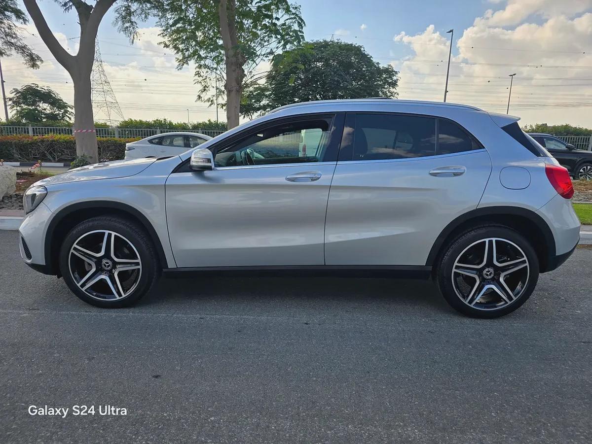 2020 Mercedes-Benz GLA 250 4Matic - American Very clean car-6-6