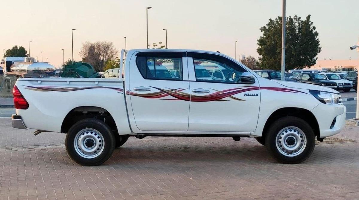 Toyota Hilux HILUX 2.7L AT PETROL-3-3
