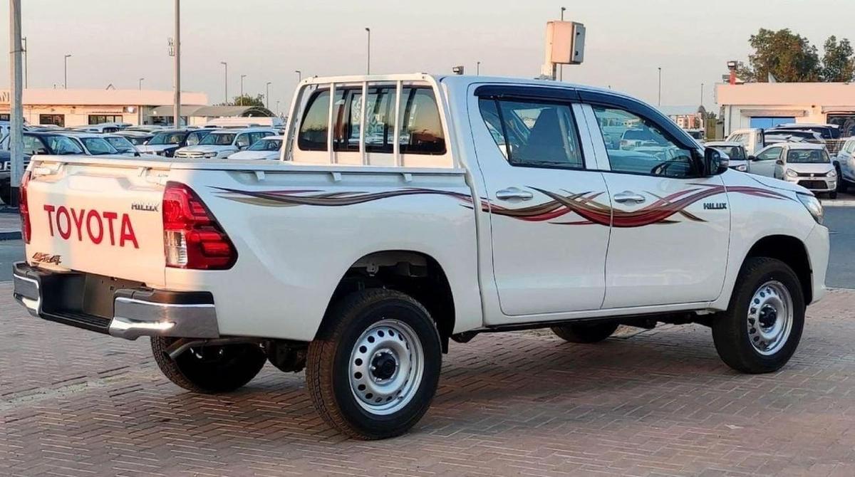 Toyota Hilux HILUX 2.7L AT PETROL-5-5