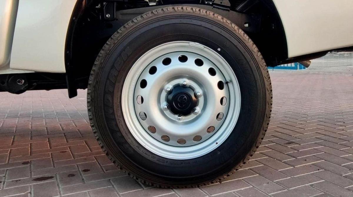 Toyota Hilux HILUX 2.7L AT PETROL-13-13