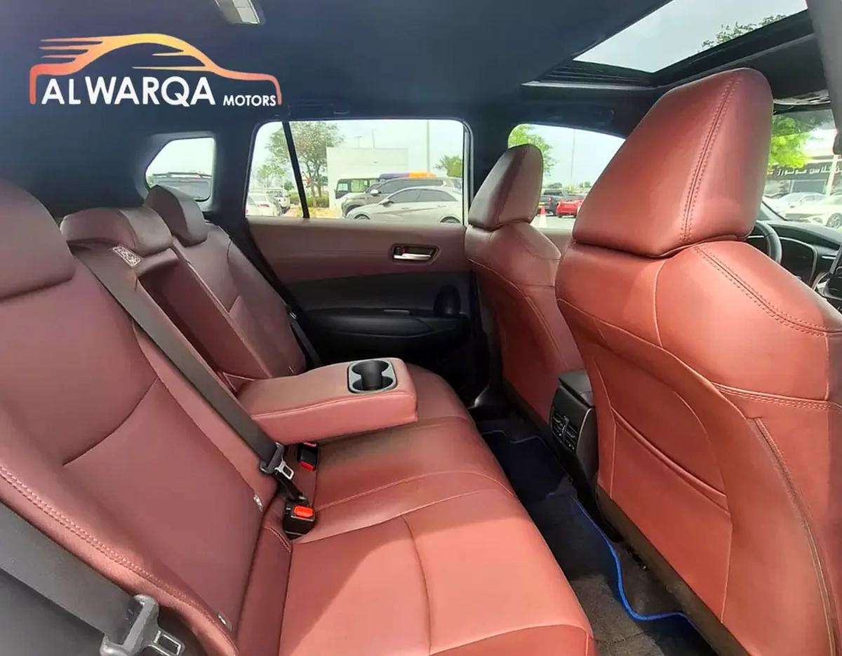 Toyota Corolla Cross Hybrid-18-18