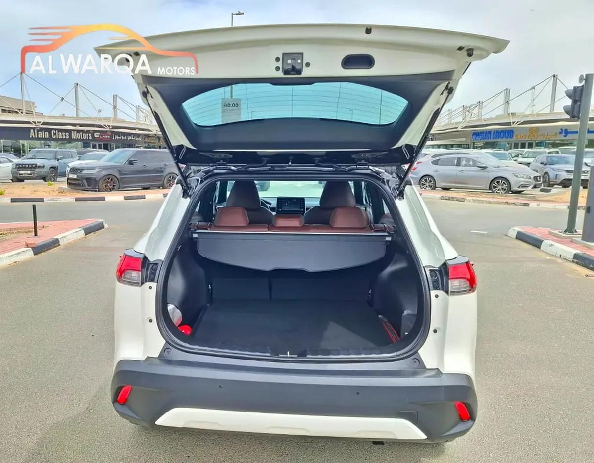 Toyota Corolla Cross Hybrid-12-12