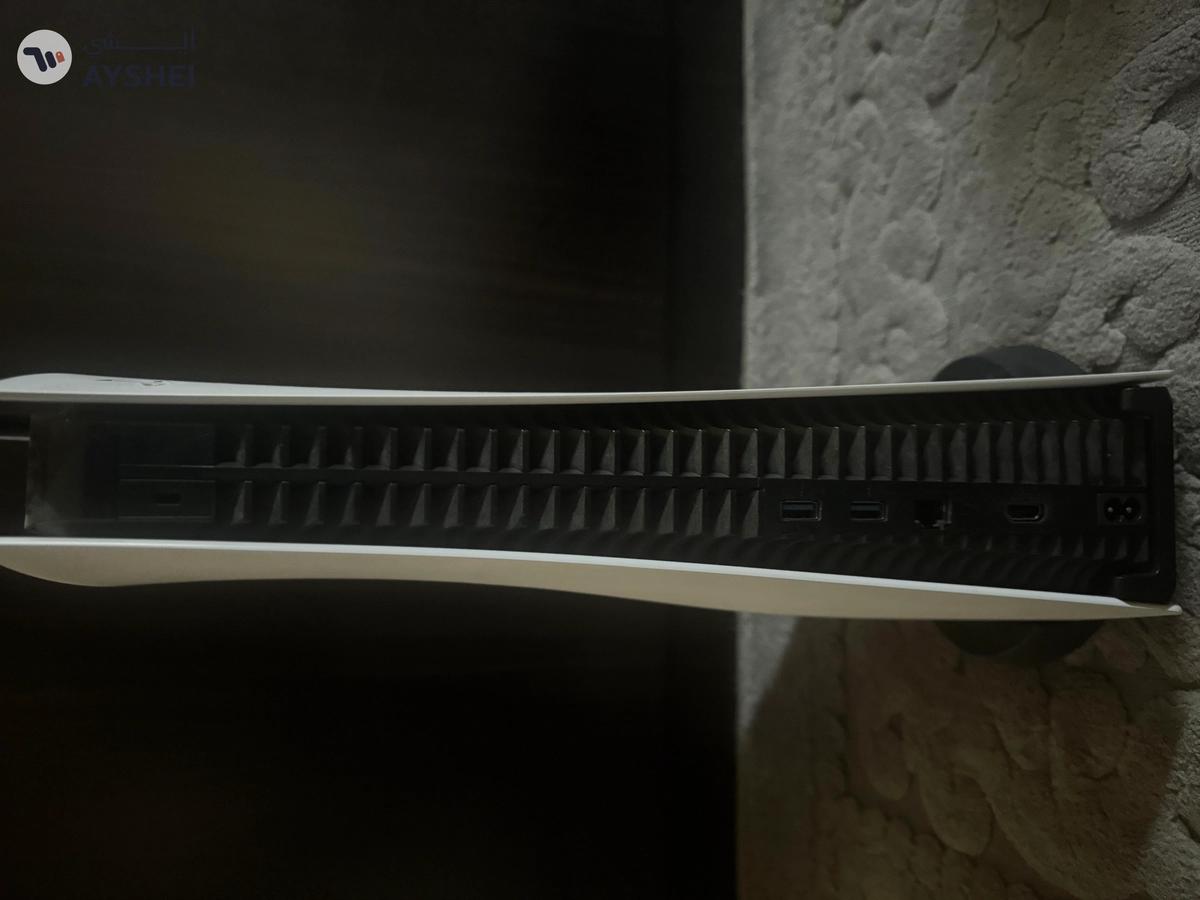 PlayStation 5 disc edition urgent sale-1-landscape