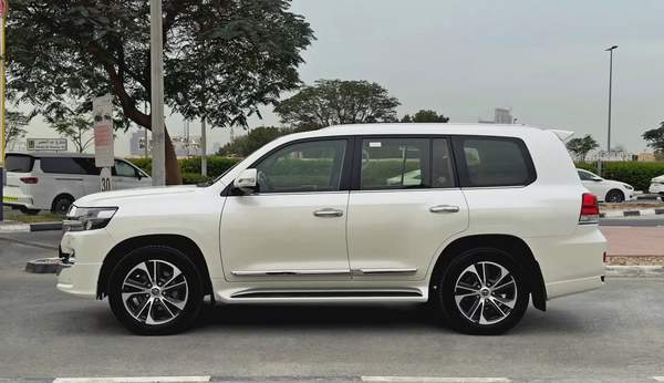 2020 Toyota Land Cruiser GXR V6 Grand Touring, GCC Specifications