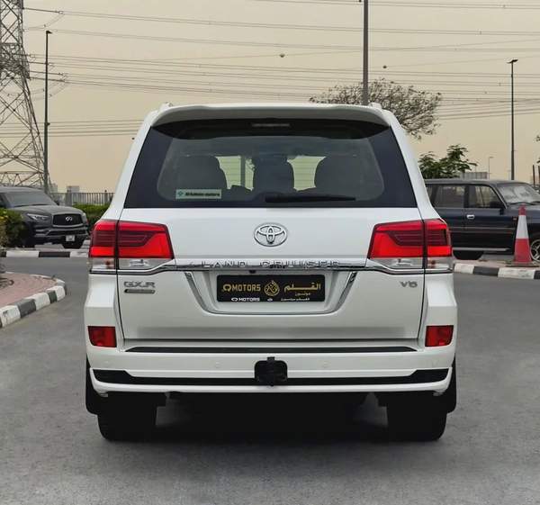 2020 Toyota Land Cruiser GXR V6 Grand Touring, GCC Specifications