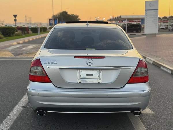 Mercedes Benz E550 2009 76,000km - Original Paint - Japan Import - Clean Title