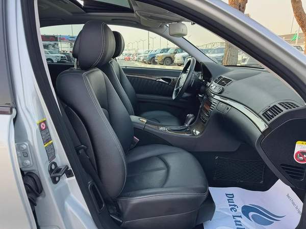 Mercedes Benz E550 2009 76,000km - Original Paint - Japan Import - Clean Title