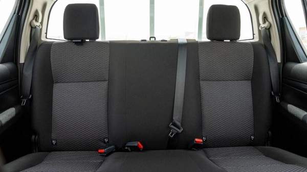 Toyota Hilux HILUX 2.4L MT P.WINDO DIESEL 2025