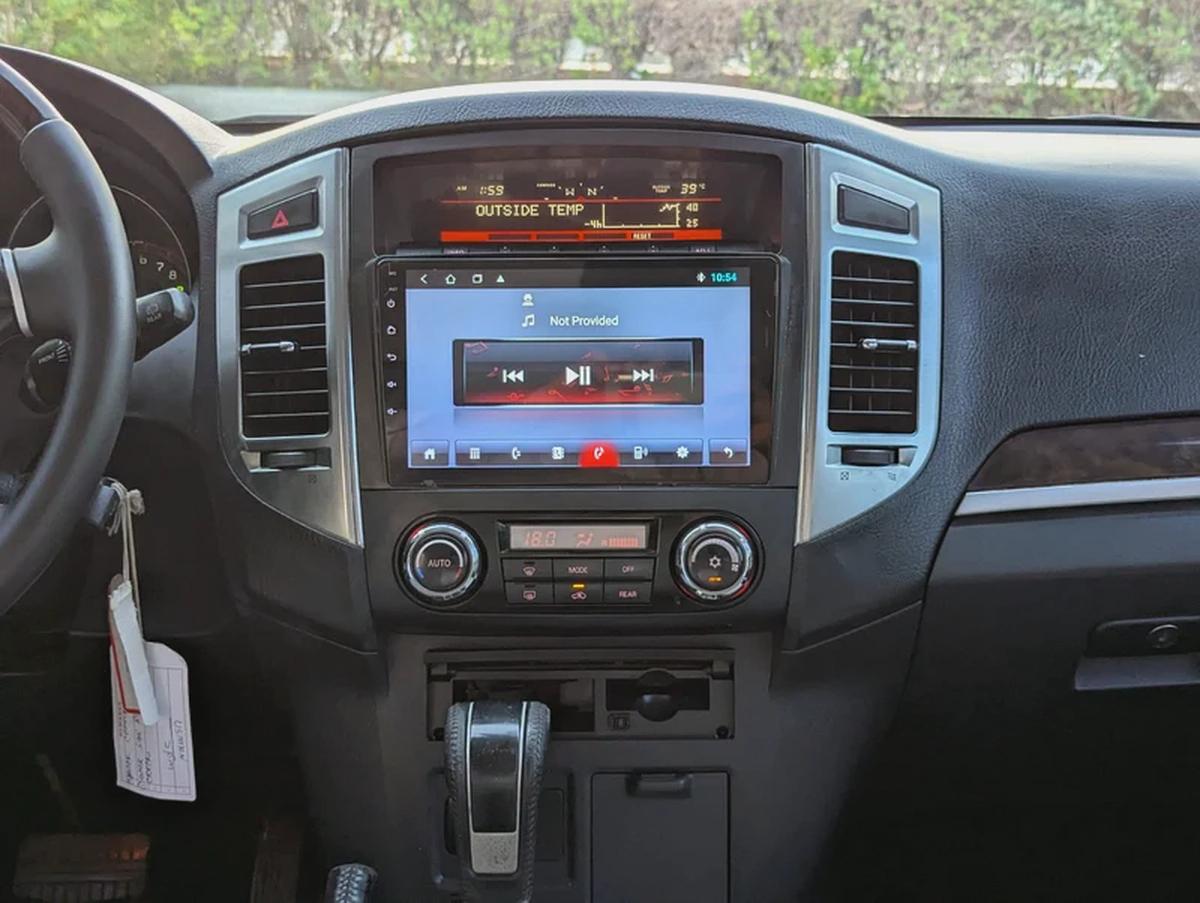 MITSUBISHI PAJERO 2015 GLS MID OPTION V6 3.5L IN EXCELLENT CONDITION-3-3