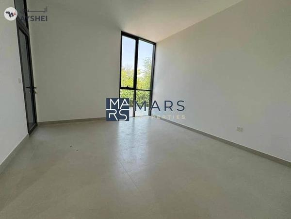 Brand New Middle Unit | Forest Community