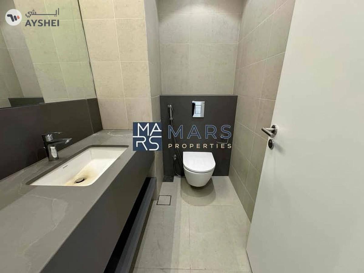 Brand New Middle Unit | Forest Community-4-4