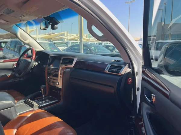 2012 | Lexus LX 570 | GCC | Full Option | 4WD | Ref# 946