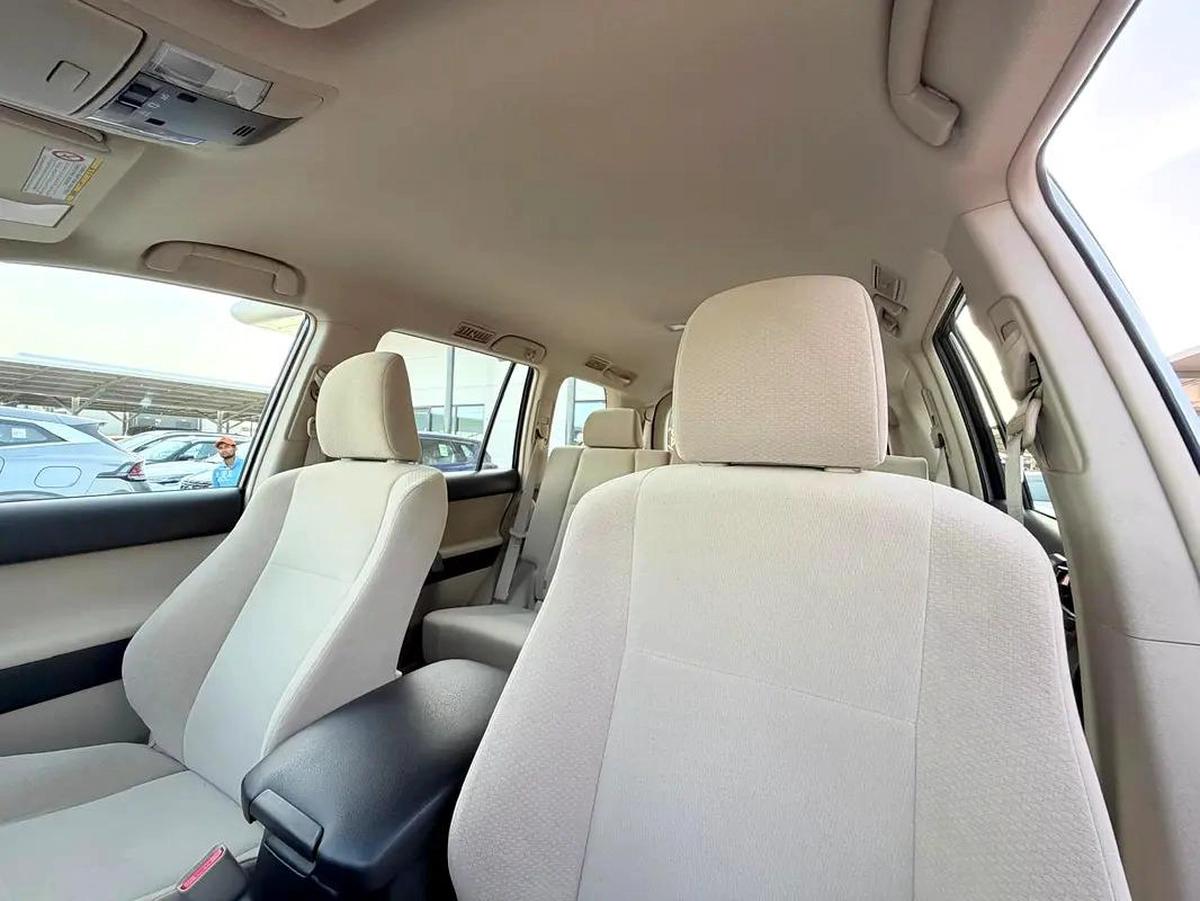 Toyota Prado TXL 2.7L Petrol Model 2012 - GCC Specs -Super Clean-12-12