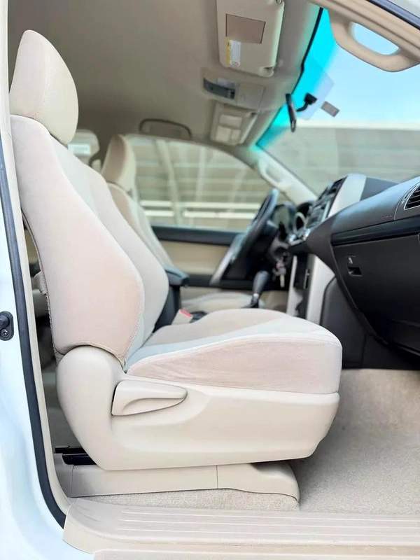 Toyota Prado TXL 2.7L Petrol Model 2012 - GCC Specs -Super Clean
