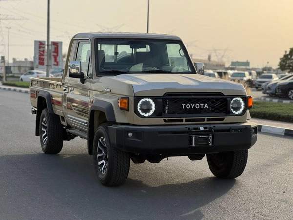 Toyota Land Cruiser Pick Up Std 4.0L Single Cab Utility 4WD