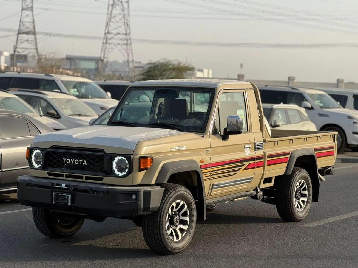 Toyota Land Cruiser Pick Up Std 4.0L Single Cab Utility 4WD-1-1
