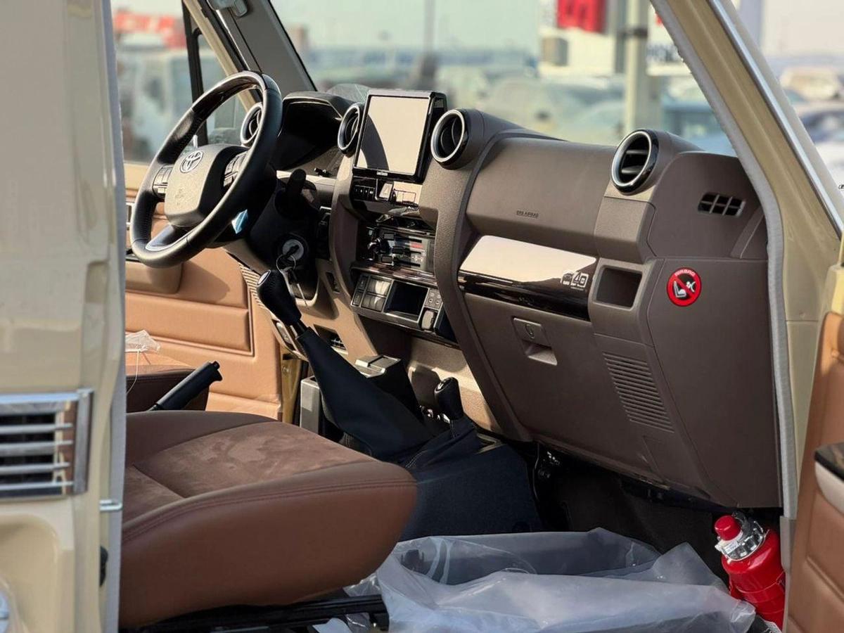 Toyota Land Cruiser Pick Up Std 4.0L Single Cab Utility 4WD-12-12