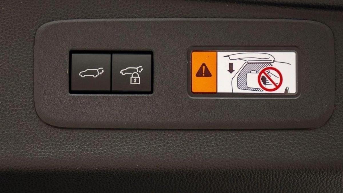 Toyota Prado (LHD) TOYOTA PRADO 250 TXL 2.7P AT LIMITED MY2024 – WHITE-17-17