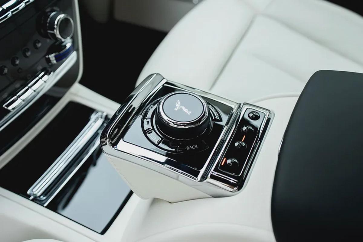 2026 ROLLS ROYCE PHANTOM | GCC | MAIN DEALER WARRANTY AND SERVICE | FULL OPTION-10-10