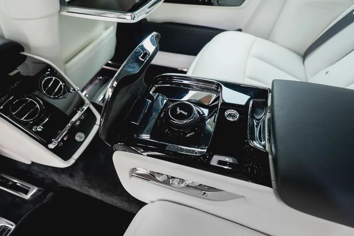 2026 ROLLS ROYCE PHANTOM | GCC | MAIN DEALER WARRANTY AND SERVICE | FULL OPTION-15-15