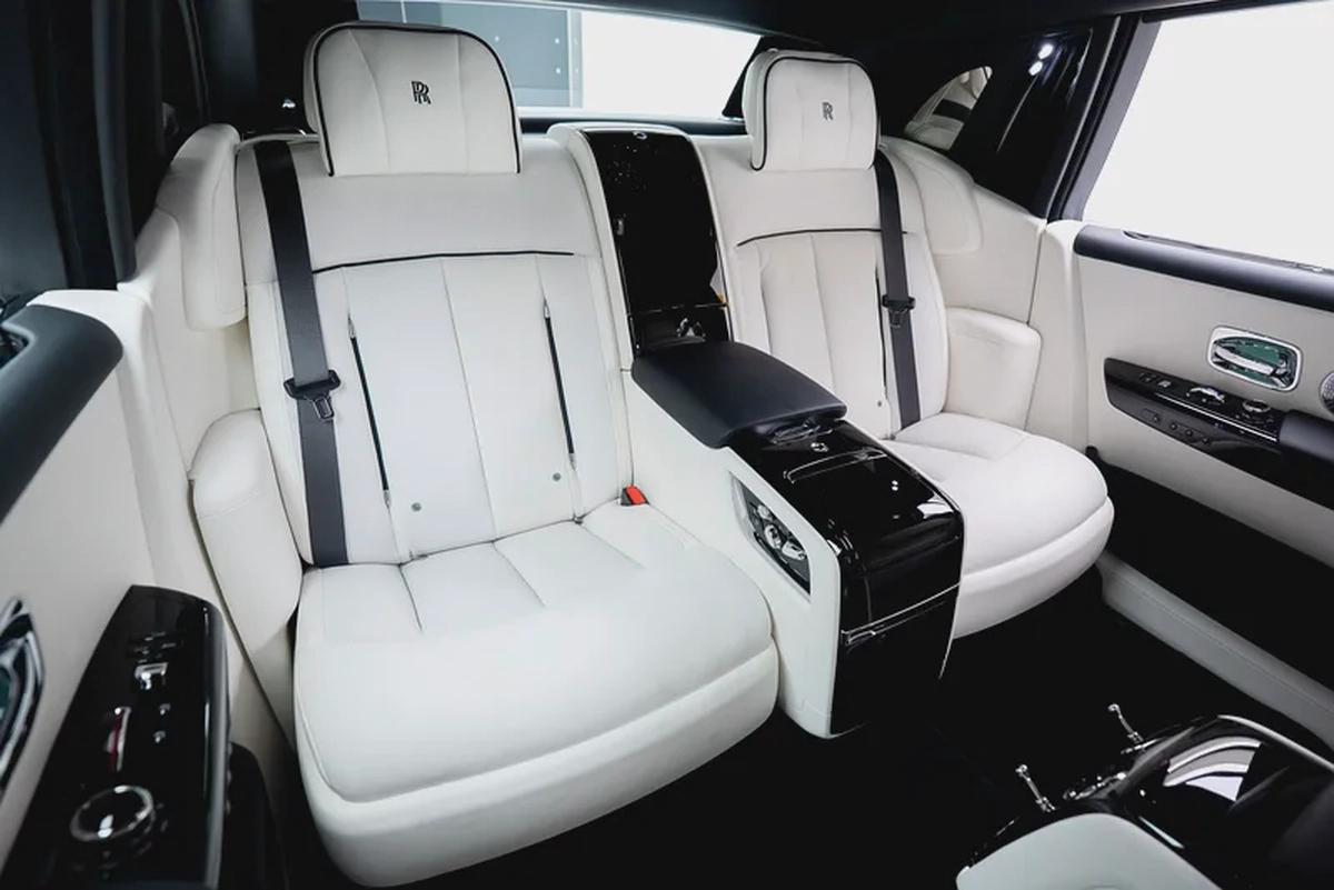 2026 ROLLS ROYCE PHANTOM | GCC | MAIN DEALER WARRANTY AND SERVICE | FULL OPTION-16-16