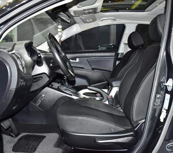 KIA Sportage AWD ( 2016 Model ) in Black Color GCC Specs