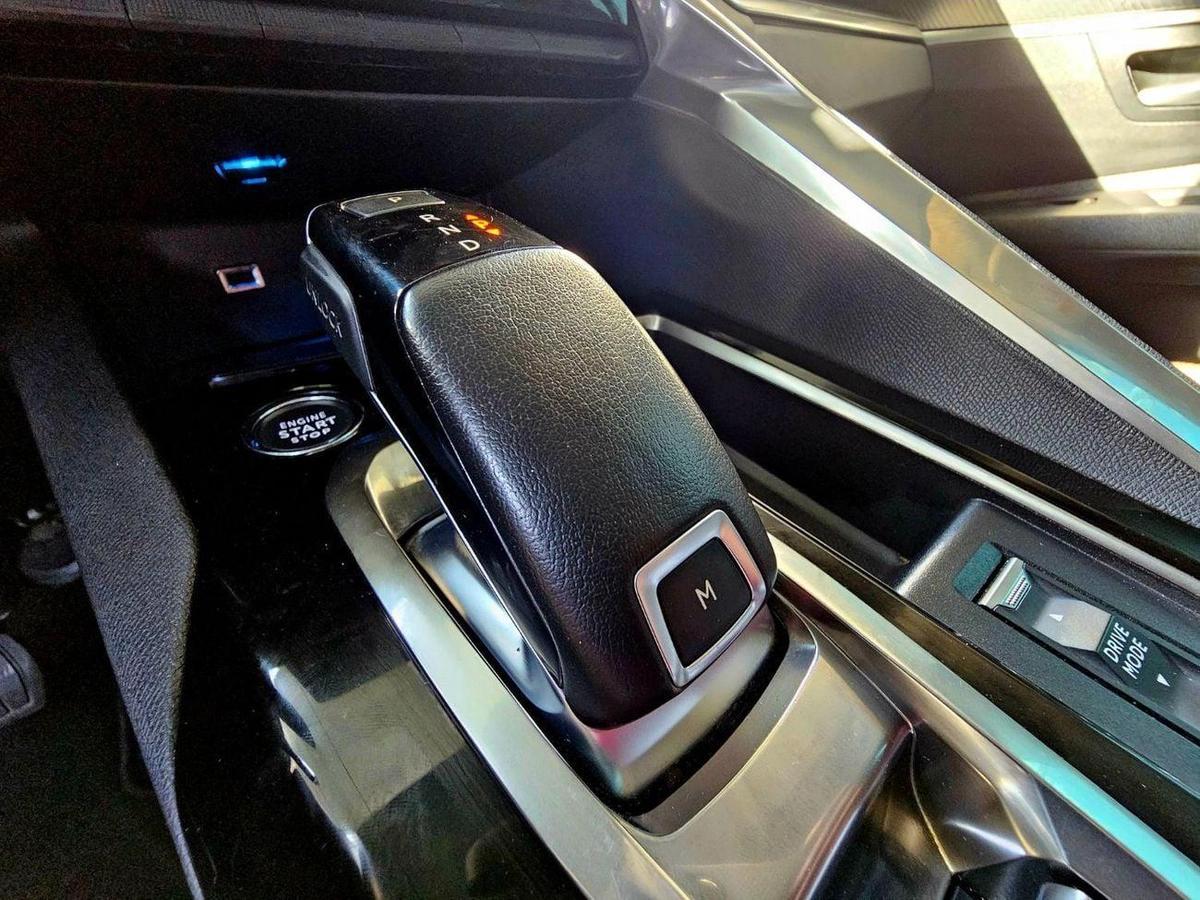 Peugeot 3008 / 1.6 V4/ ORIGINAL PAINT/ SINGLE OWNER/ LOW KMS-22-22