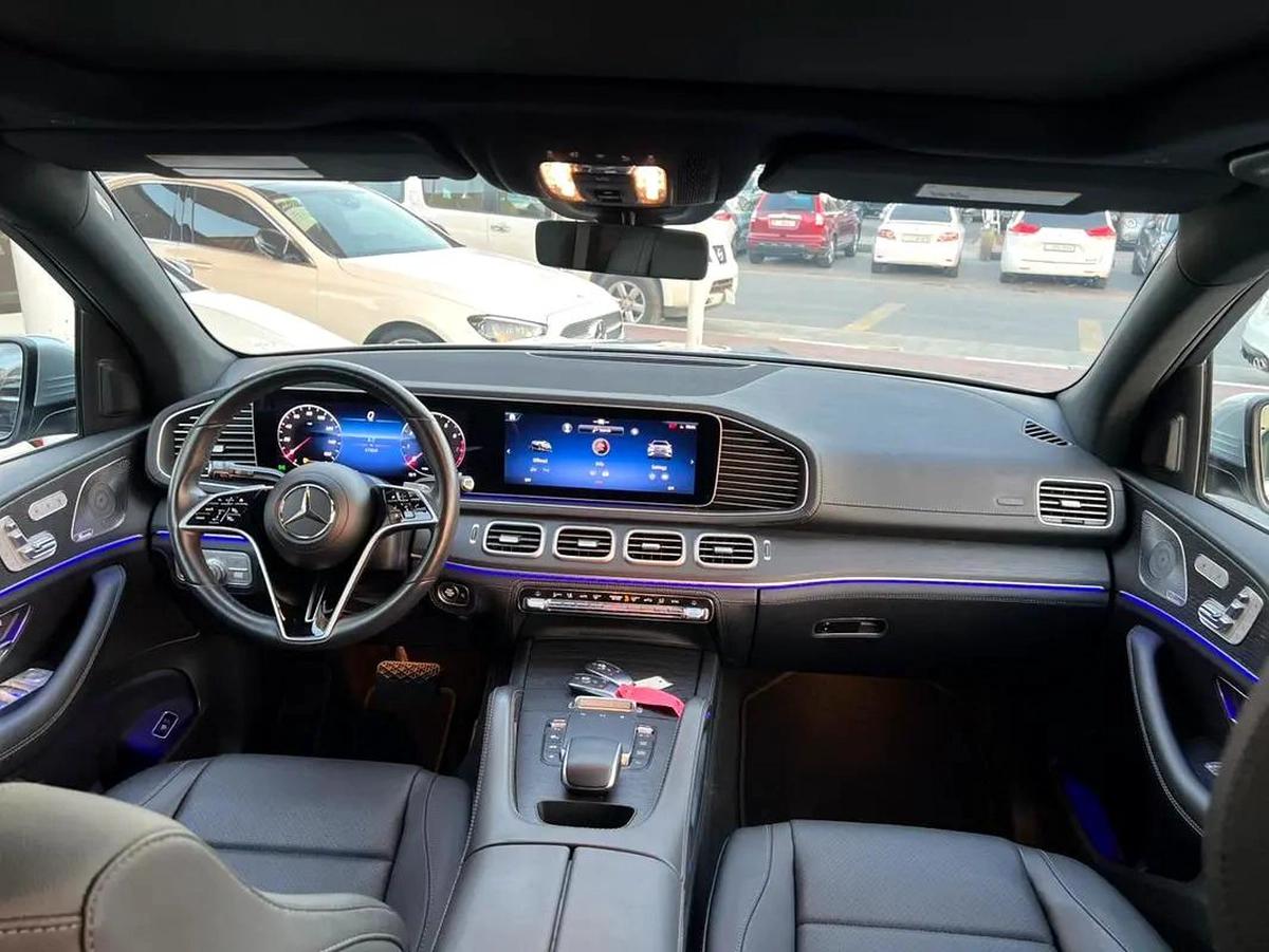 Mercedes benz GLE450 Model 2024 clean title-4-4