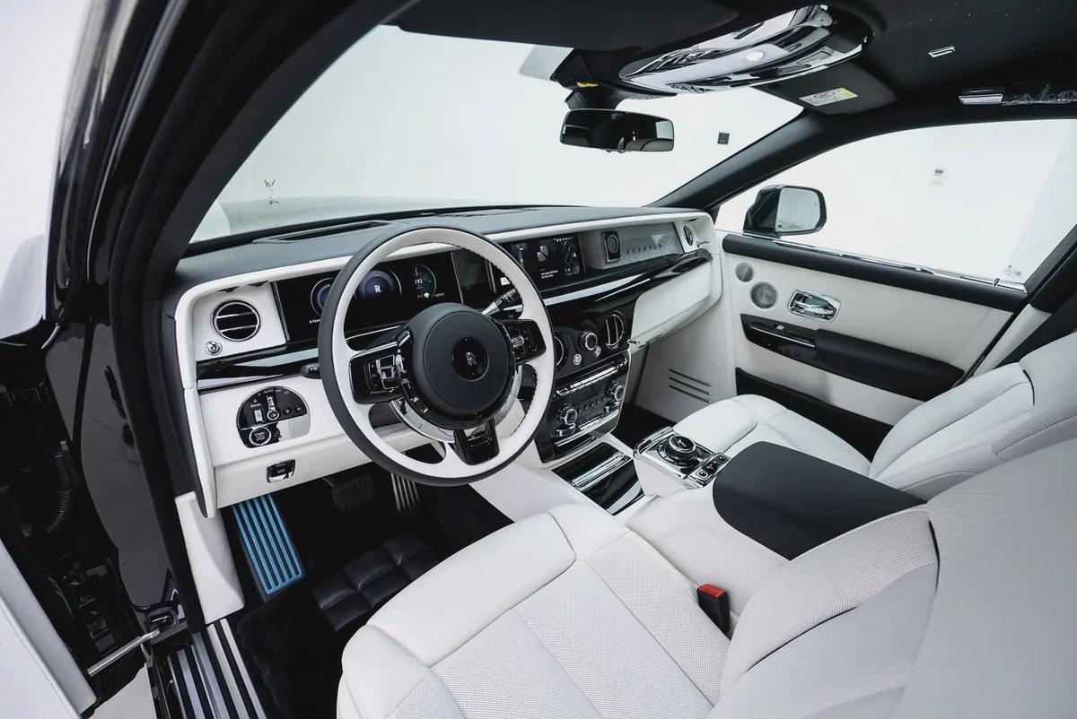 2026 ROLLS ROYCE PHANTOM EWB | GCC | MAIN DEALER WARRANTY SERVICE | VIP REAR SEATS-13-13