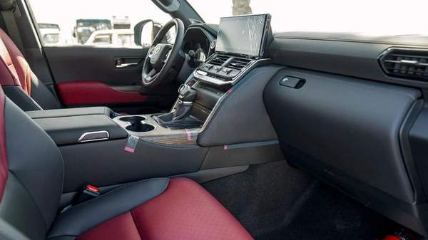 Toyota Land Cruiser VXR 3.5L