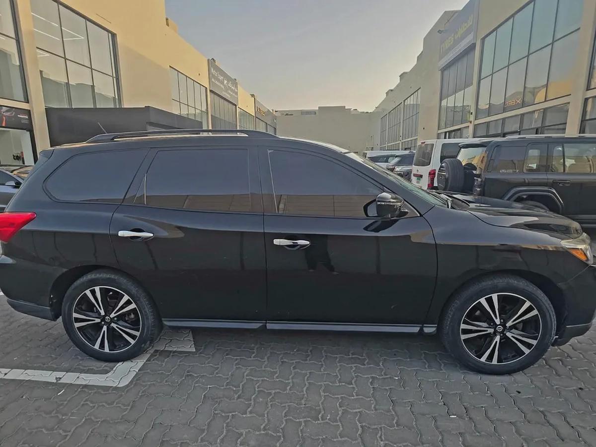 Nissan Pathfinder SL 2018, American Specs - GCC Ready!-4-4