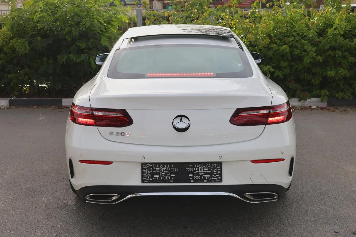 E200 COUPE - GCC SPECS - UNDER WARRANTY - FULL SERVICE HISTORY - ACCIDENT FREE --7-7